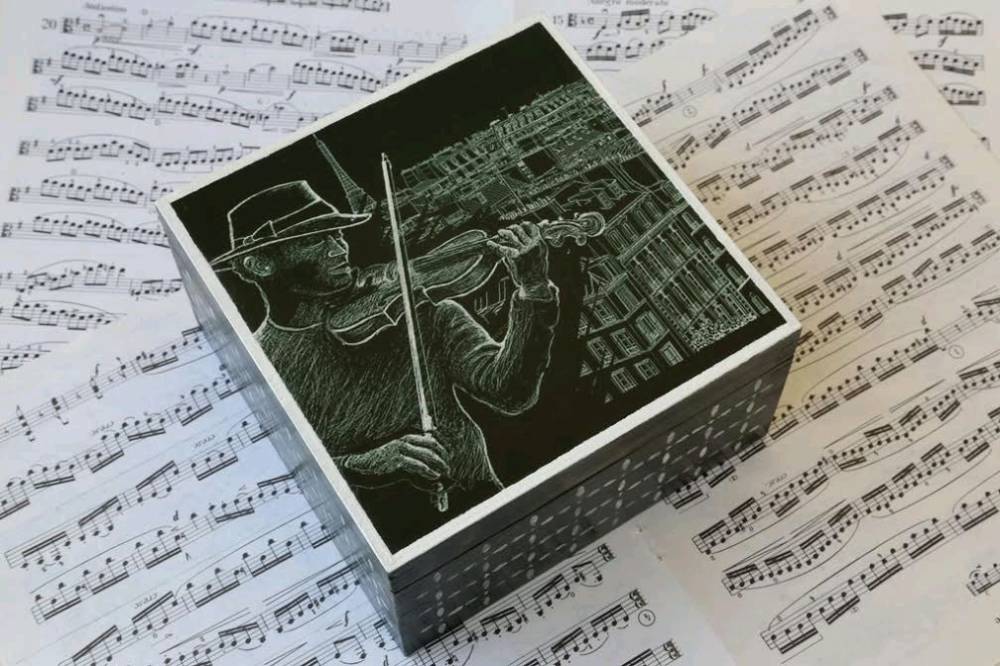 Pudełko muzyczne skrzypce